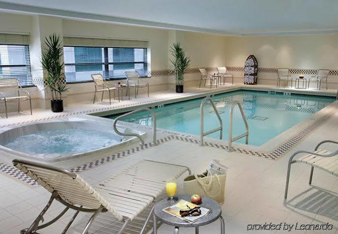 By Marriott Downtown / Entertainment District 4*
