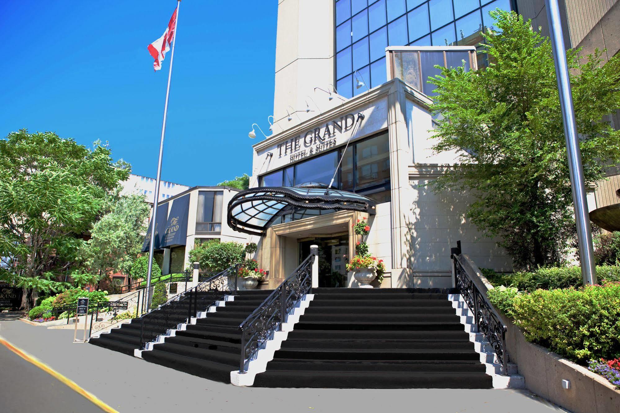 Hotel Grand &