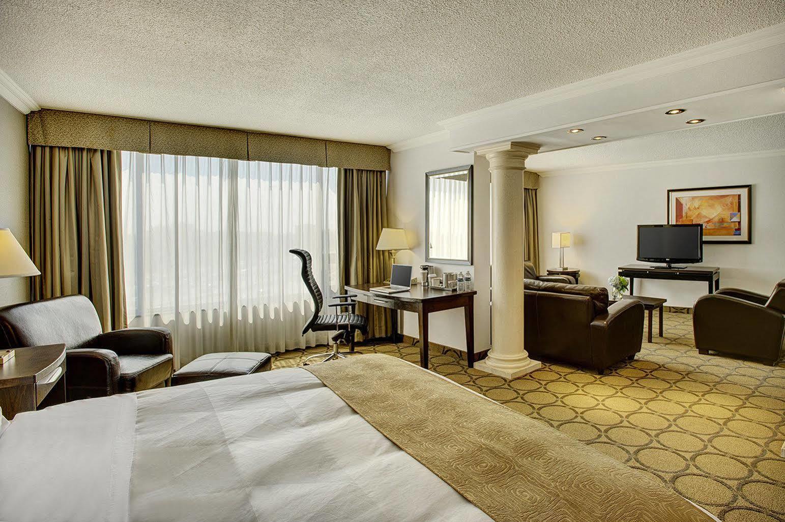 Radisson East Hotel 3*