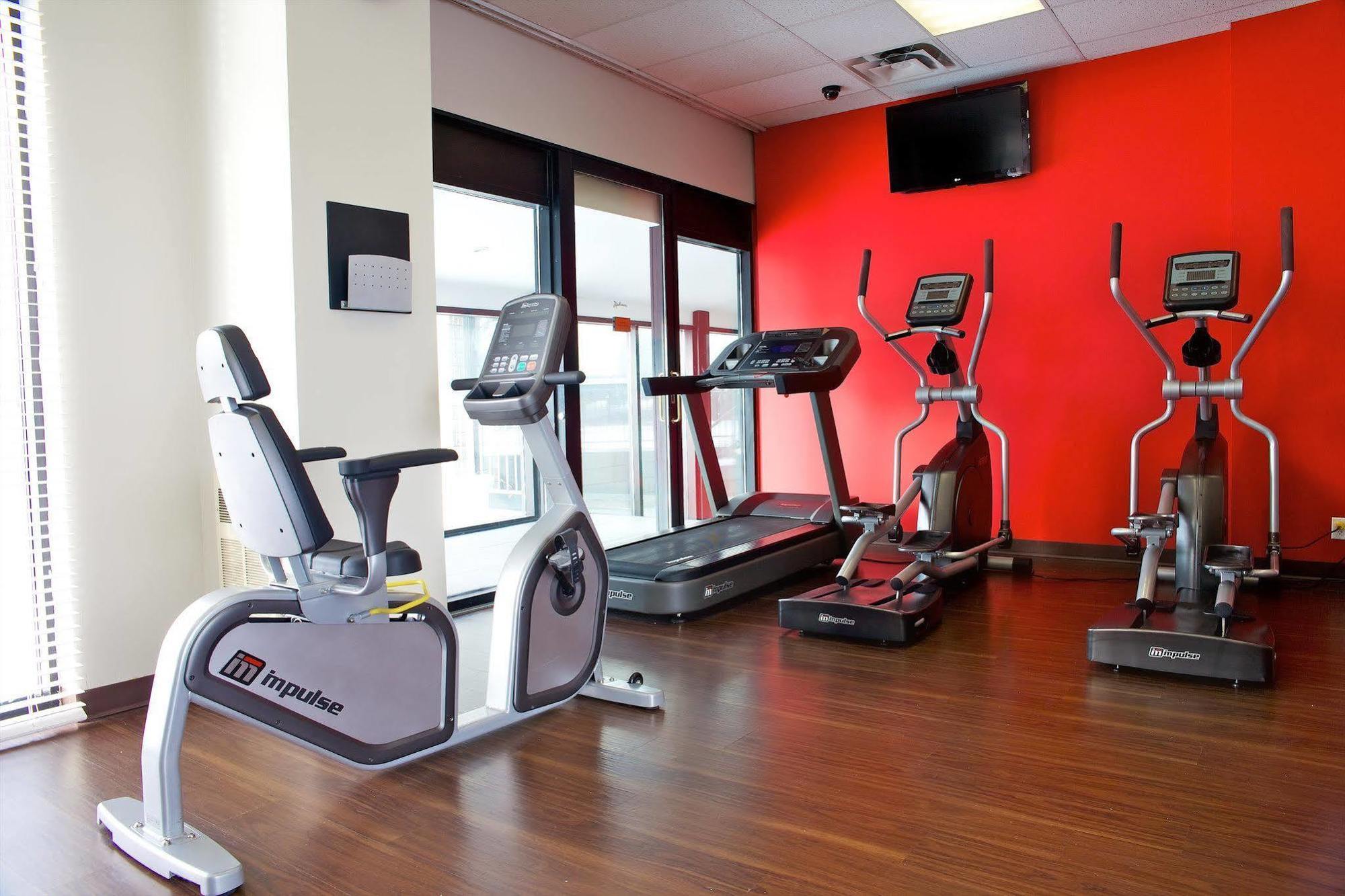 Hotel Radisson East 3*