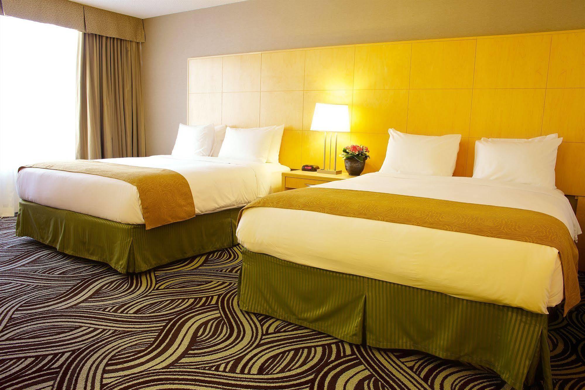 Hotel Radisson East