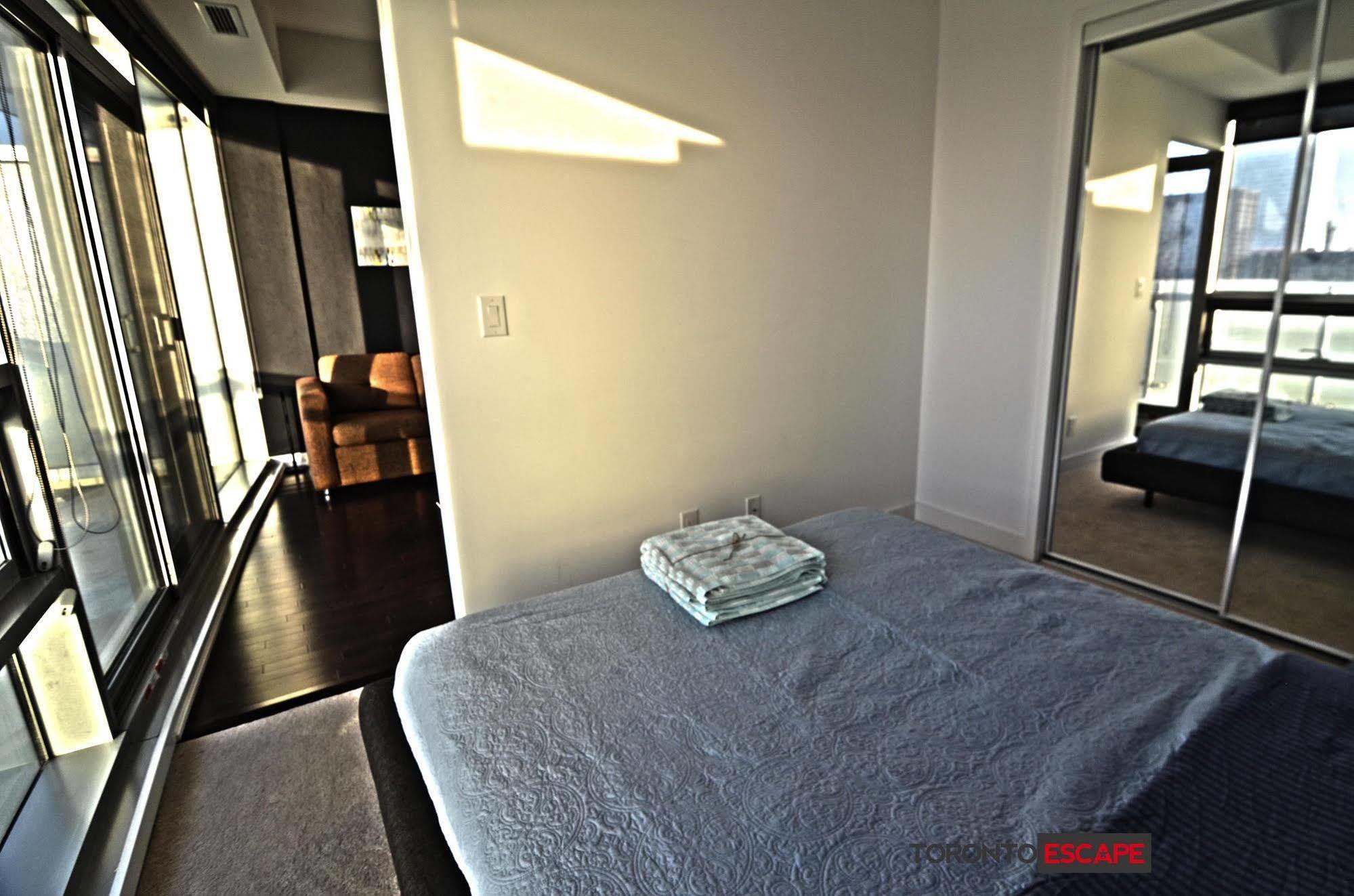 Escape - Financial District Hotel