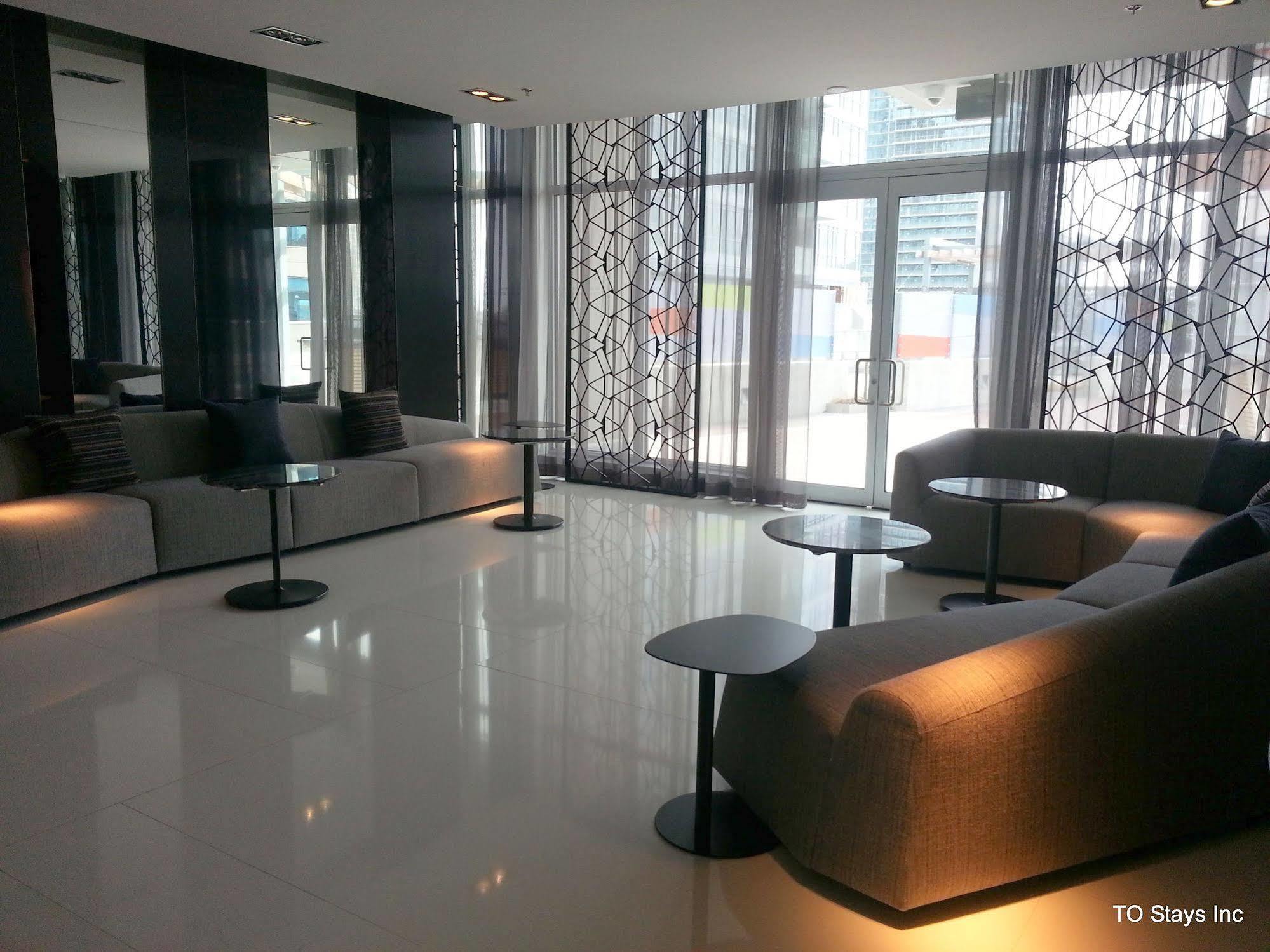 Suites On Simcoe Apartment
