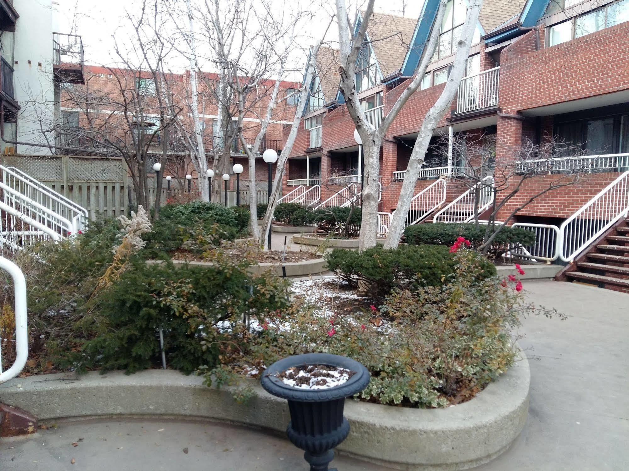 Furnished Living- Pembroke *