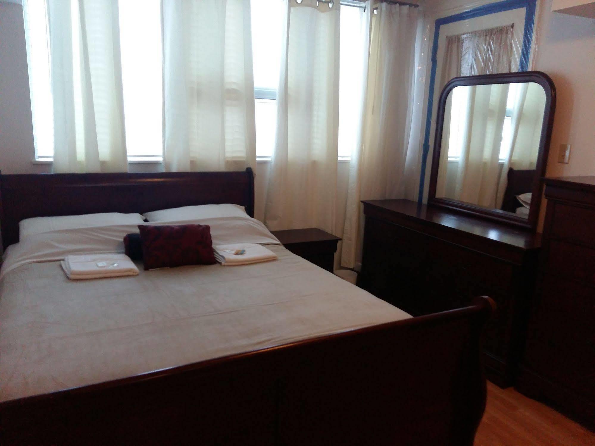 Furnished Living- Pembroke *