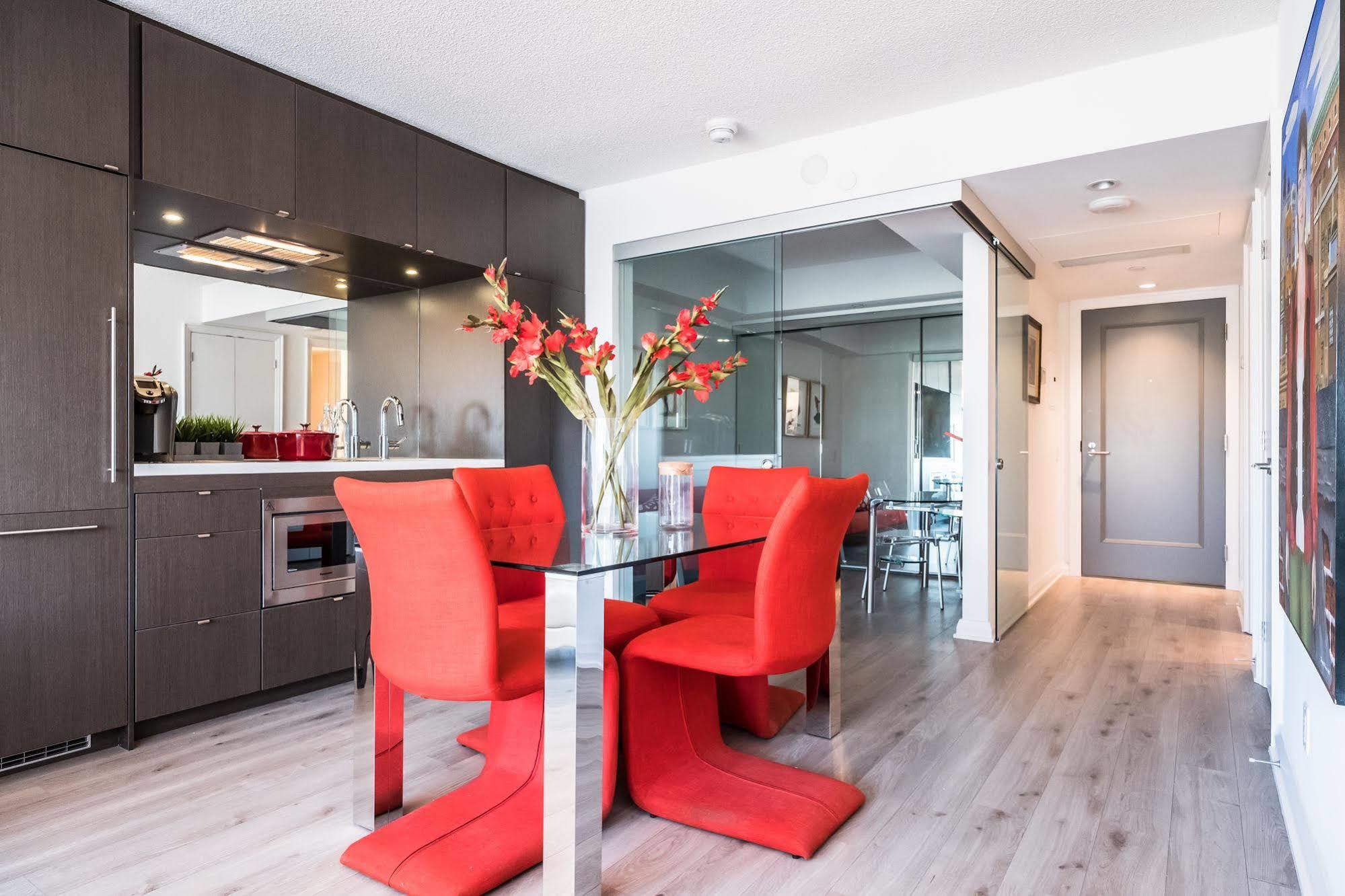 Quickstay - Luxury Executive In Yorkville Apartment *
