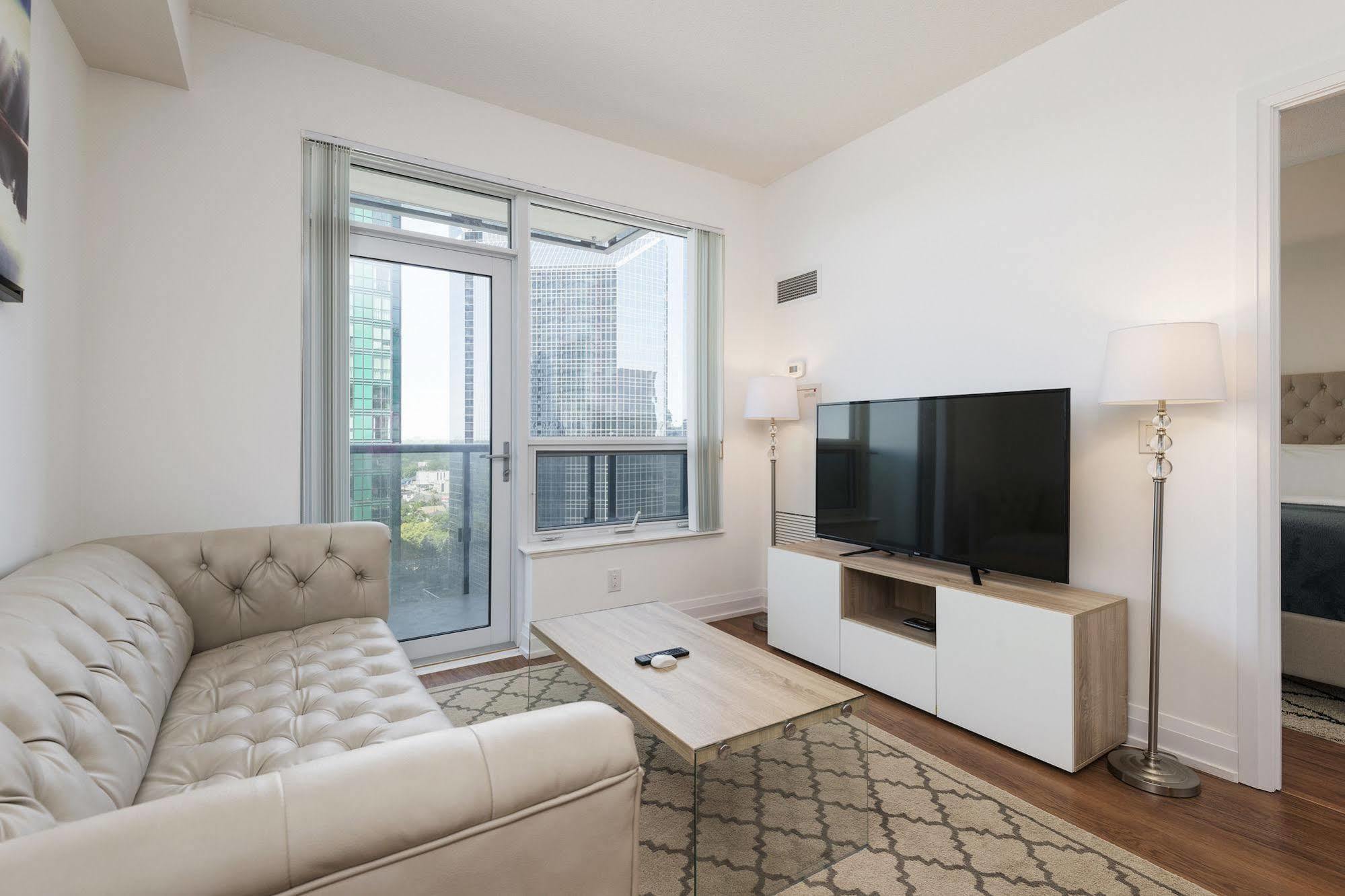 Diamond - Yonge Sheppard Hotel Toronto