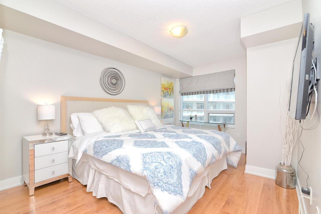 Applewood * Toronto