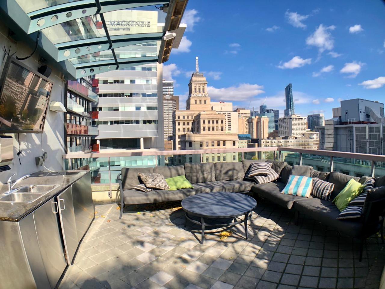 Apartment City Stay Condos - Downtown Toronto, Simcoe Street *