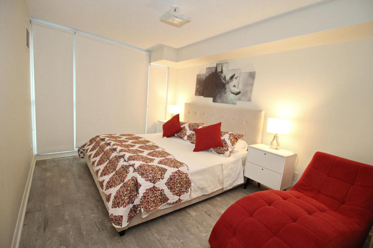 Luxury 3 Bedroom Dt Toronto, On, Canada Apartment