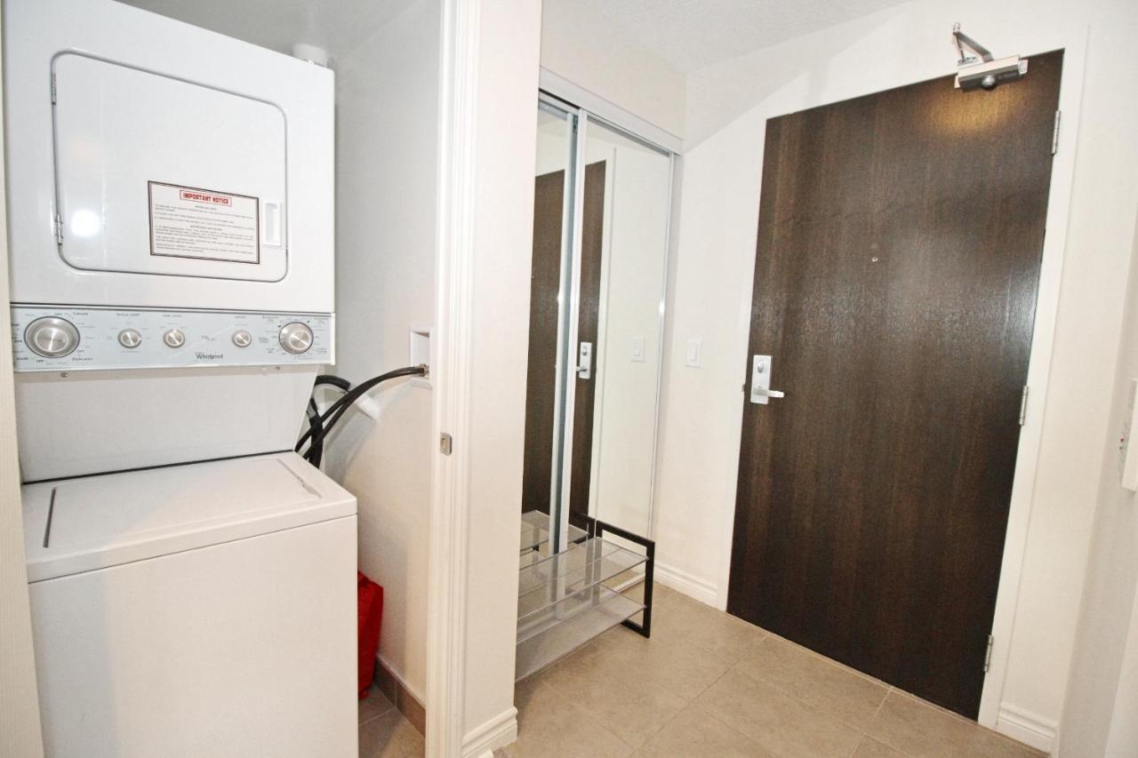 Luxury 3 Bedroom Dt Toronto, On, Canada *