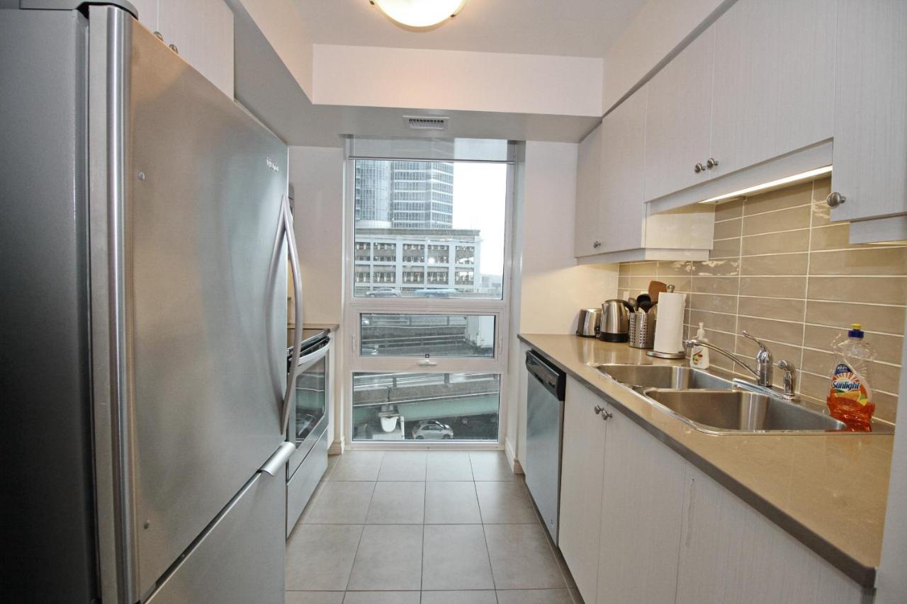 Luxury 3 Bedroom Dt Toronto, On, Canada Apartment Toronto