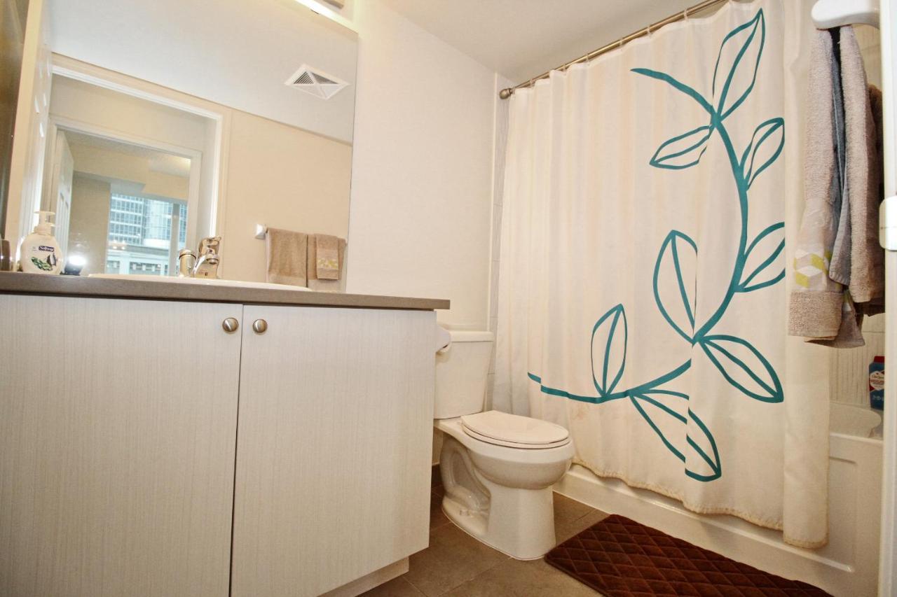 Luxury 3 Bedroom Dt Toronto, On, Canada