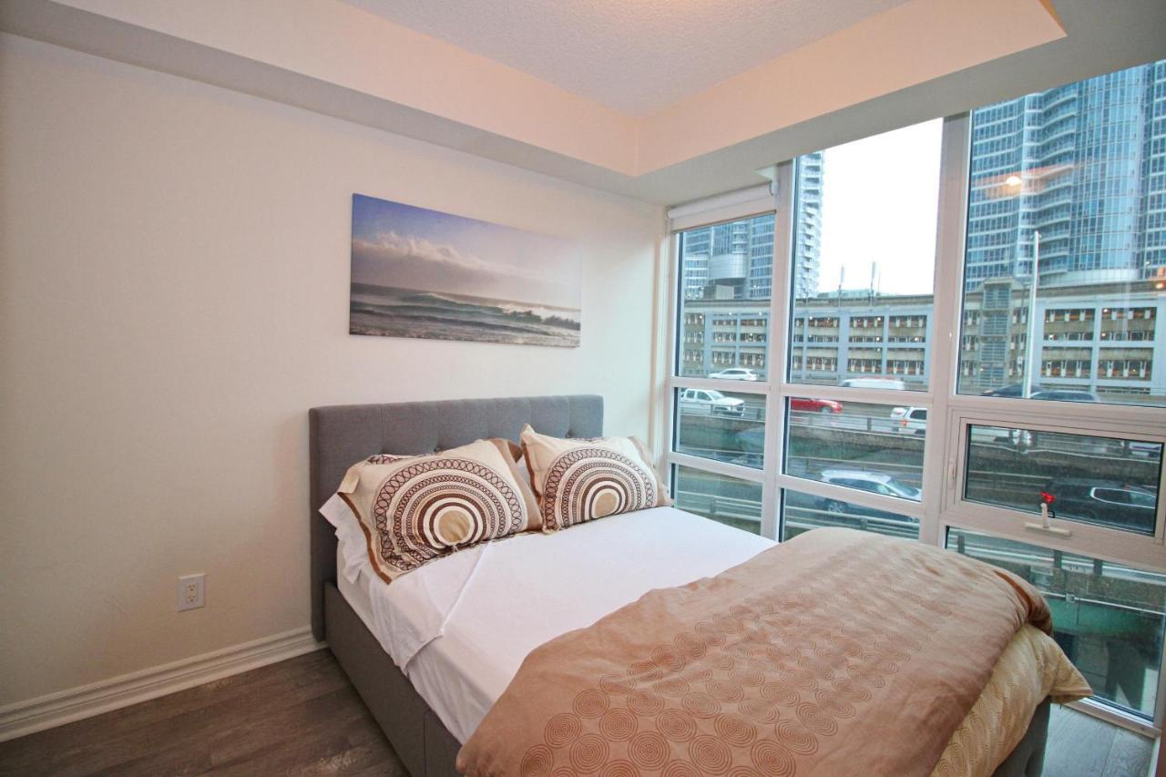 Luxury 3 Bedroom Dt Toronto, On, Canada * Toronto