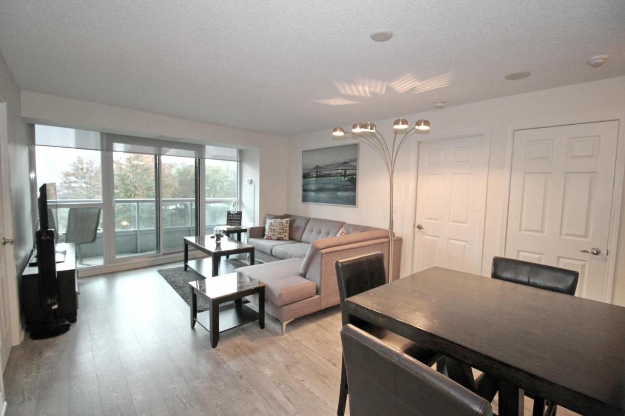 Luxury 3 Bedroom Dt Toronto, On, Canada Apartment *