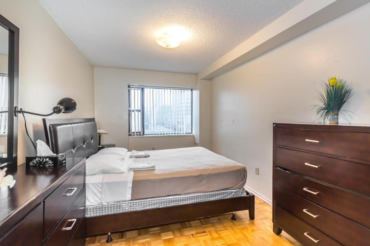 Toronto Furnished Living-Gerard *