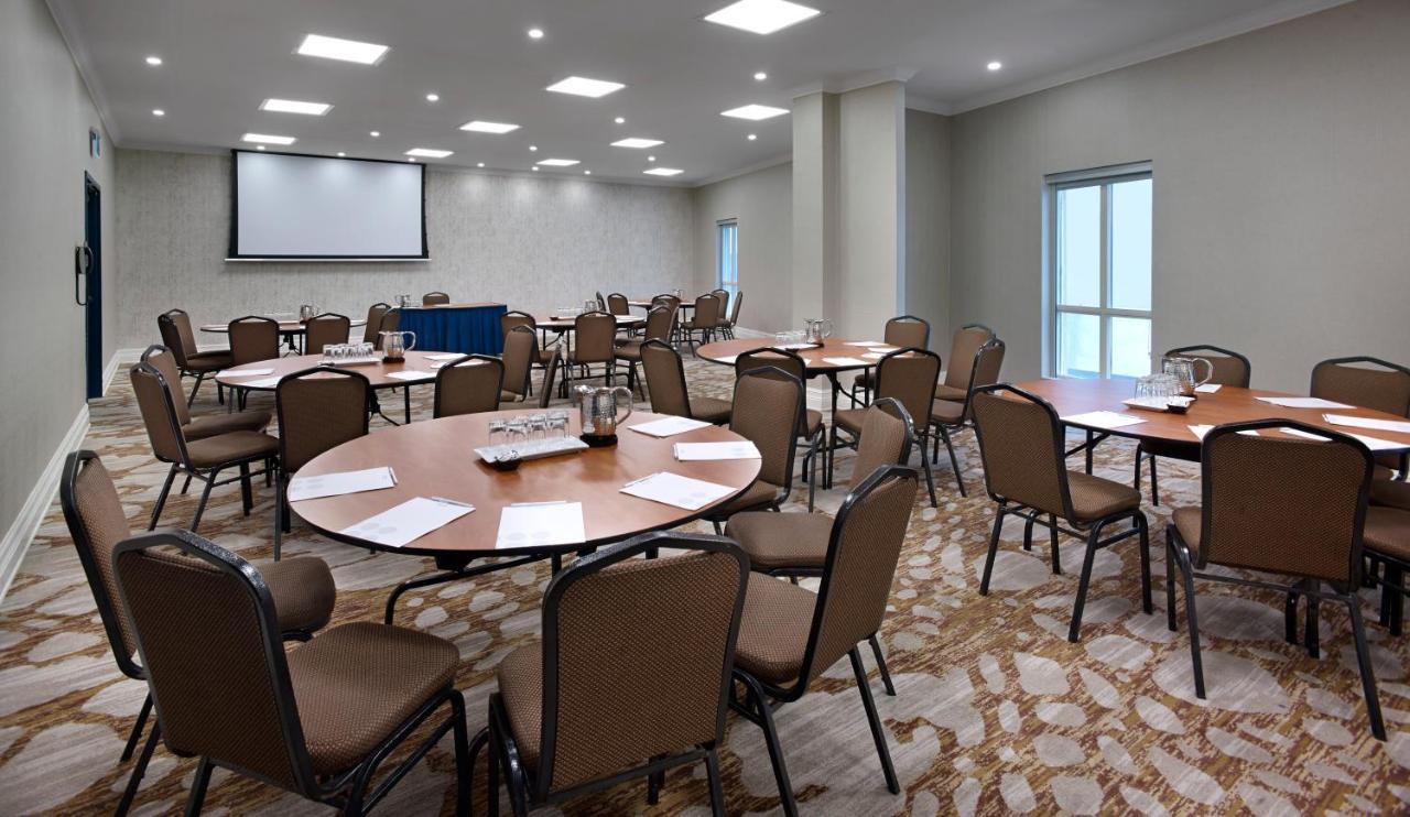 The Novotel Centre