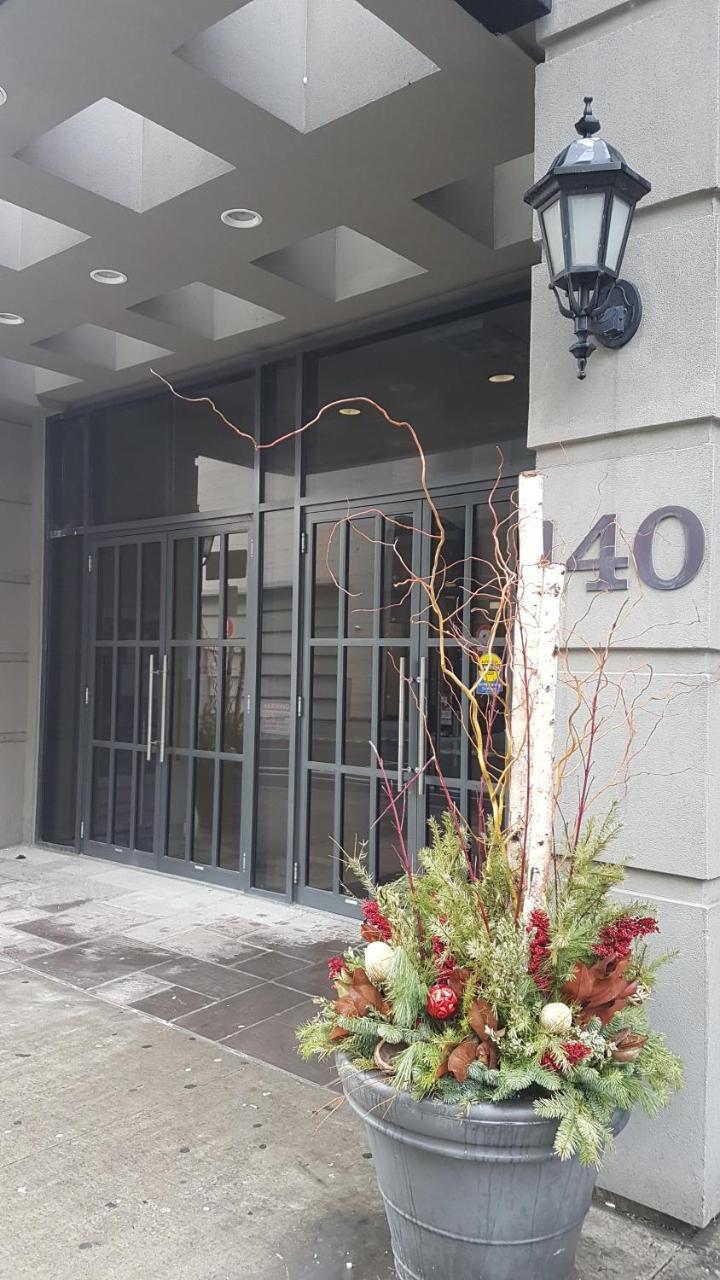 Luxury Accommodations - University Plaza Apartment *