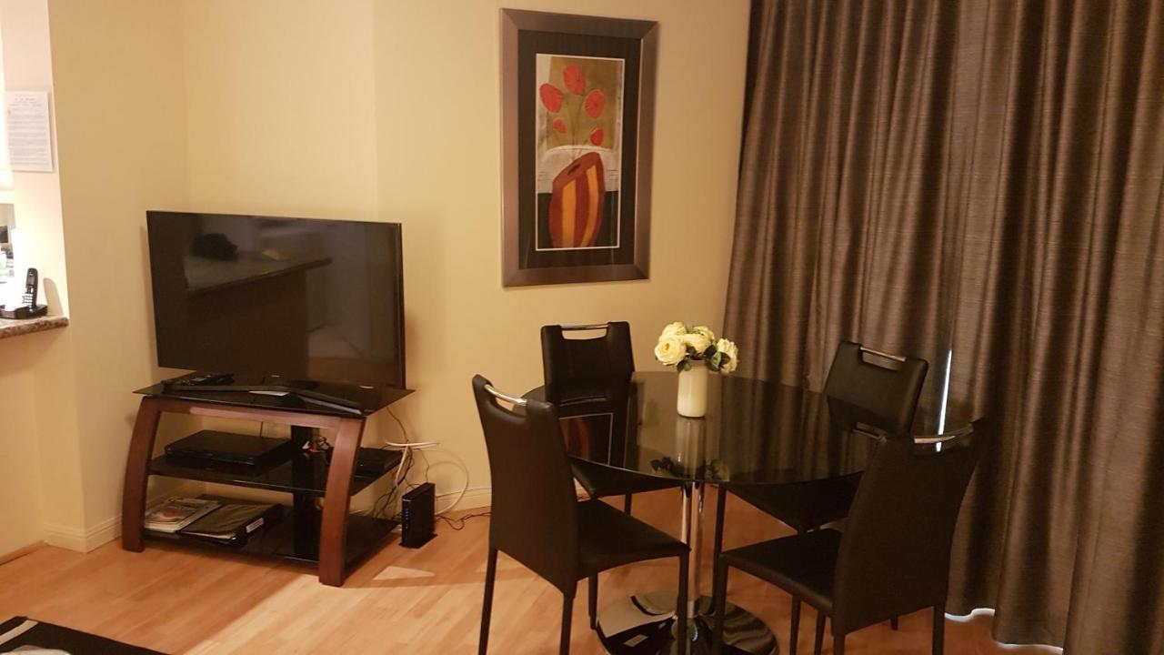 Luxury Accommodations - University Plaza Toronto