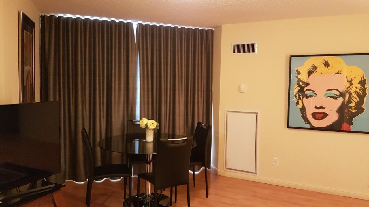 Apartment Luxury Accommodations - University Plaza *