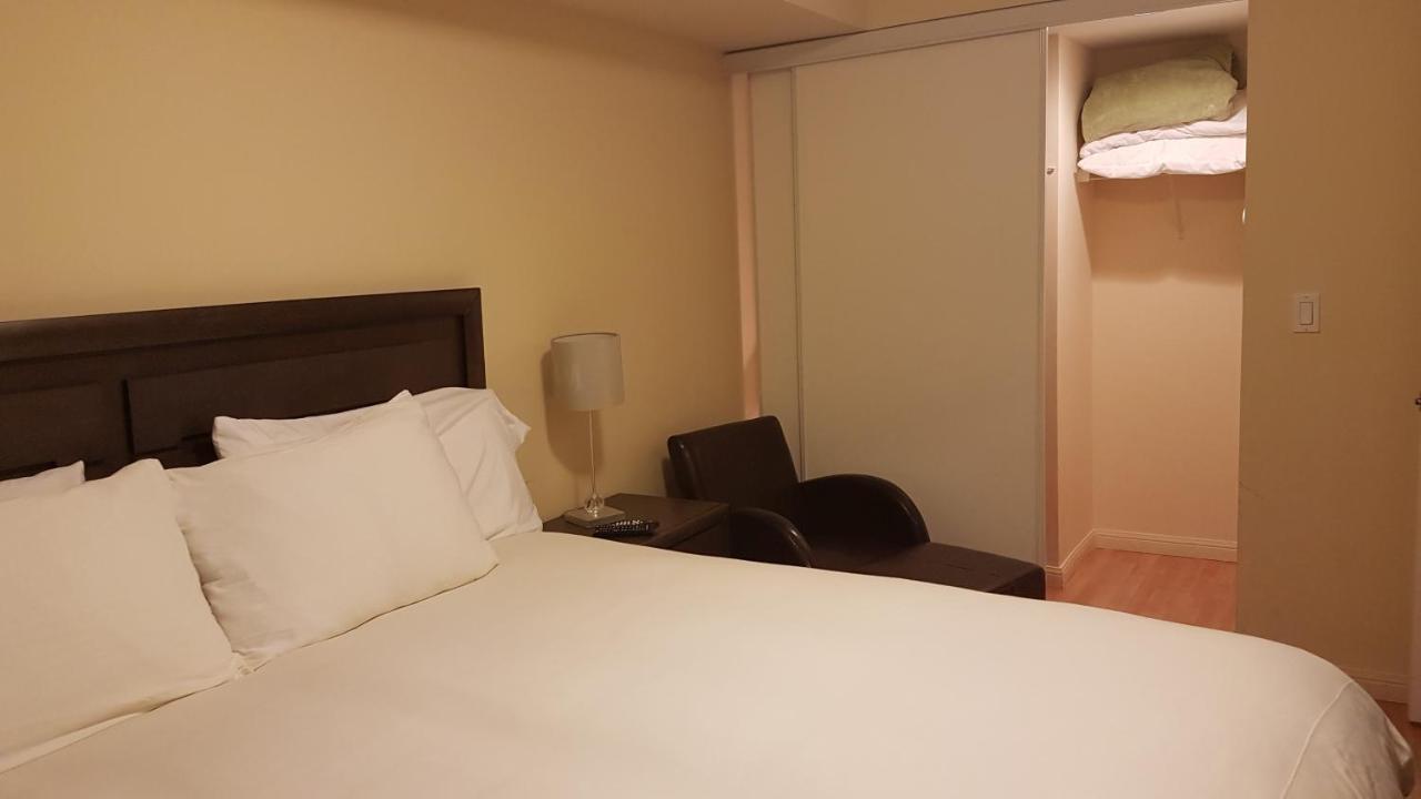 Luxury Accommodations - University Plaza Apartment