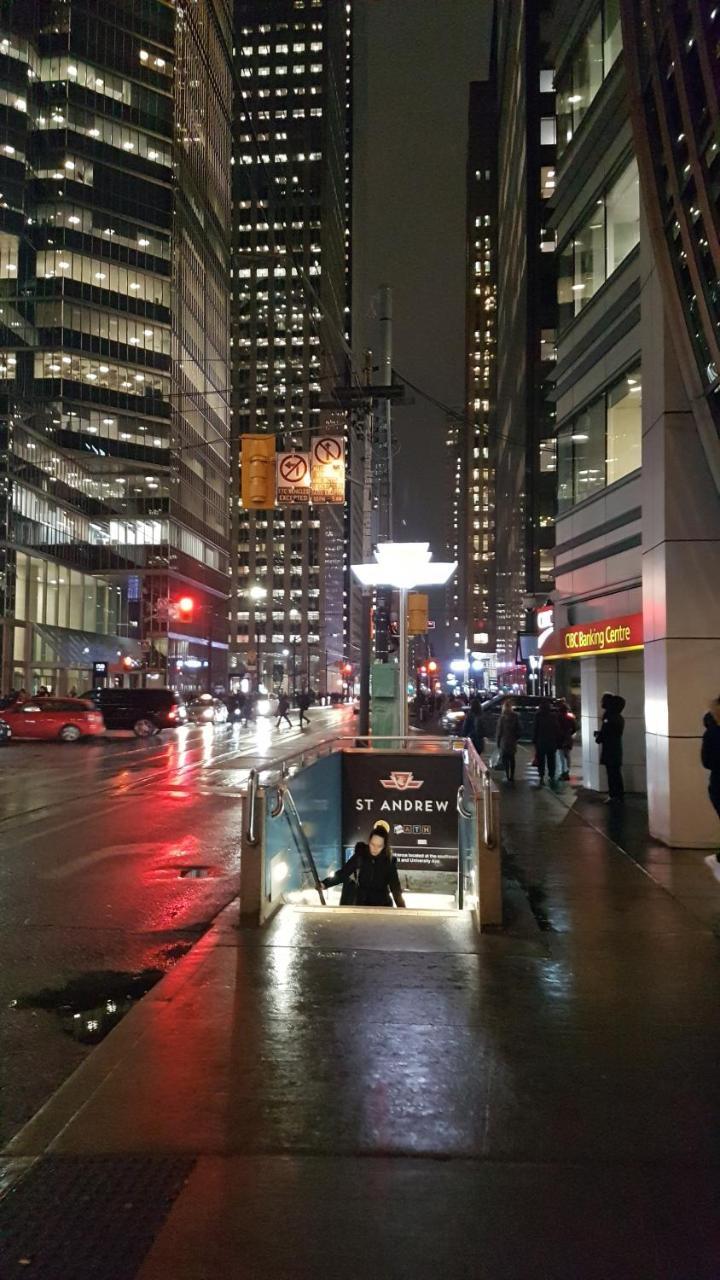 Luxury Accommodations - University Plaza Toronto