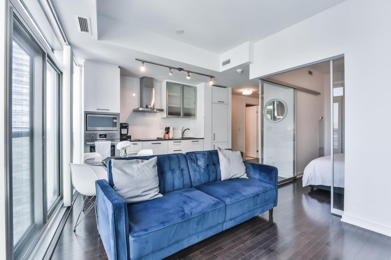 Apartment Condo Downtown, Cn Tower, Financial District