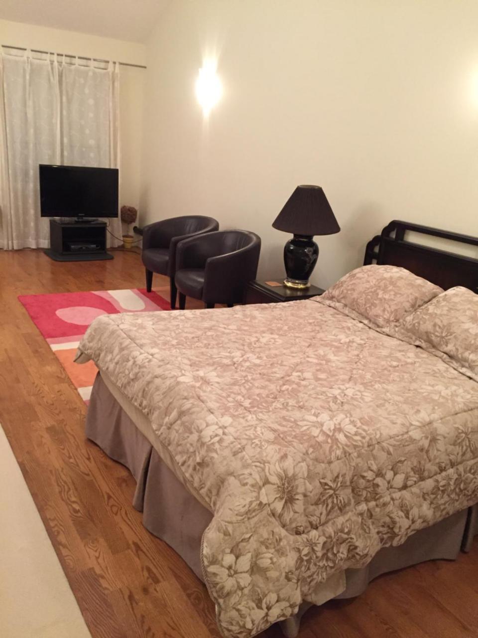Clinton And Bloor By Elevate Bed & Breakfast *