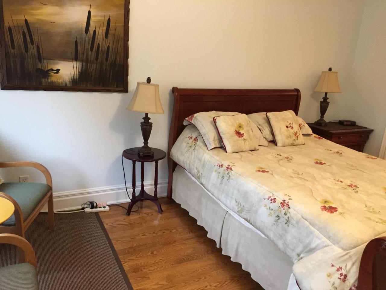Bed & Breakfast Clinton And Bloor By Elevate *