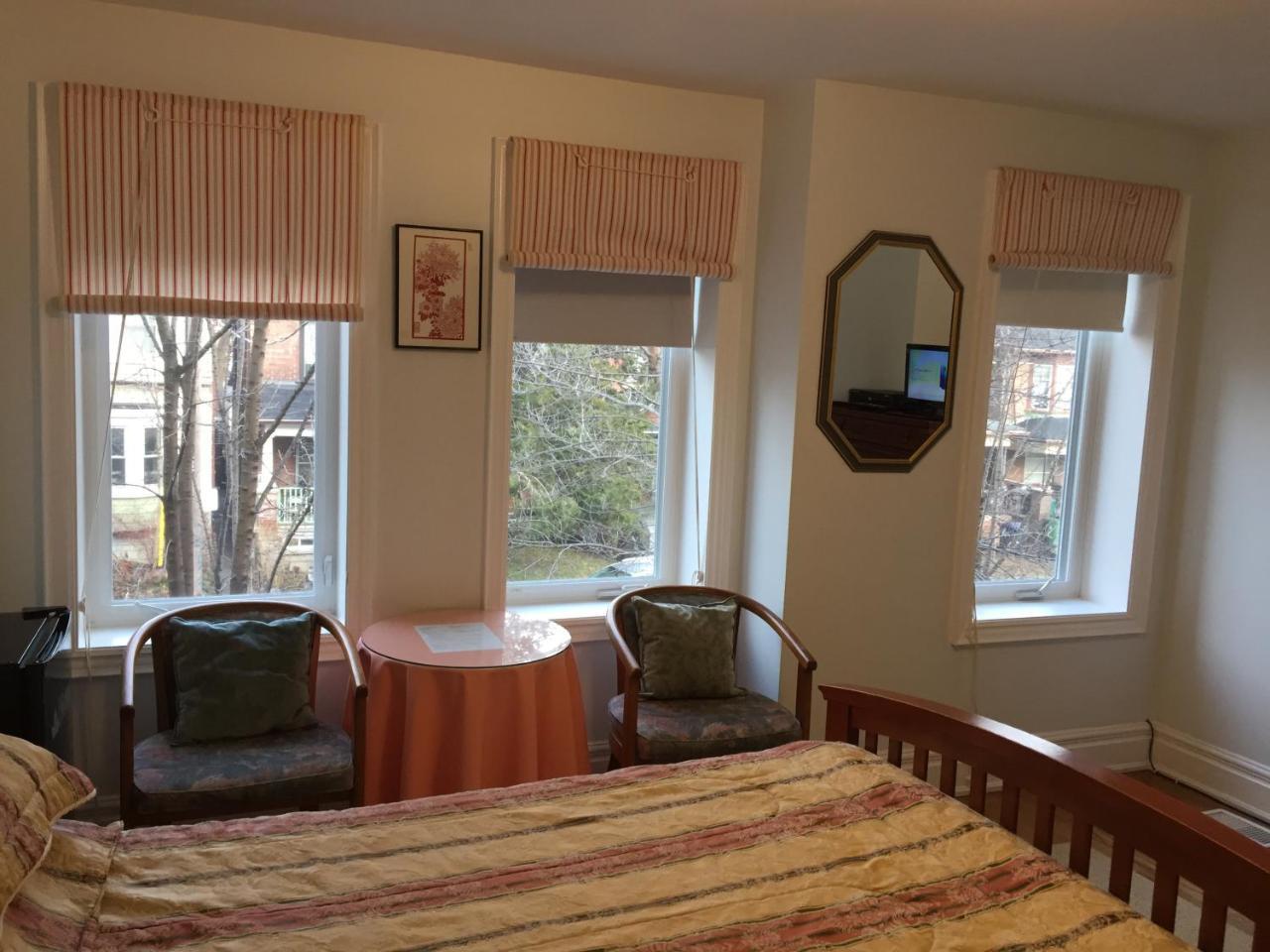 Clinton And Bloor By Elevate Bed & Breakfast Toronto