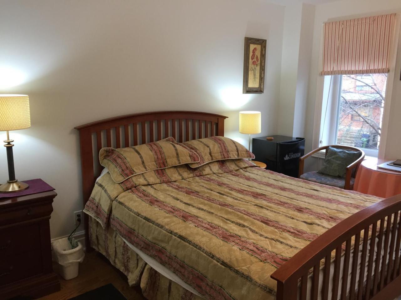 Bed & Breakfast Clinton And Bloor By Elevate