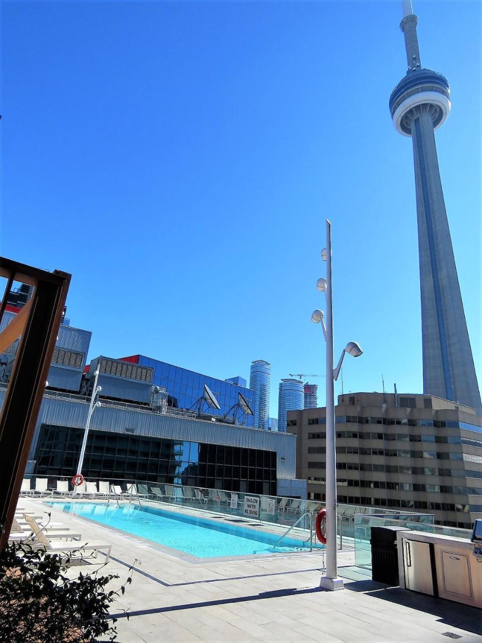 Apartment Upscale At Cn Tower, Metro Convention & Rogers Centre Toronto