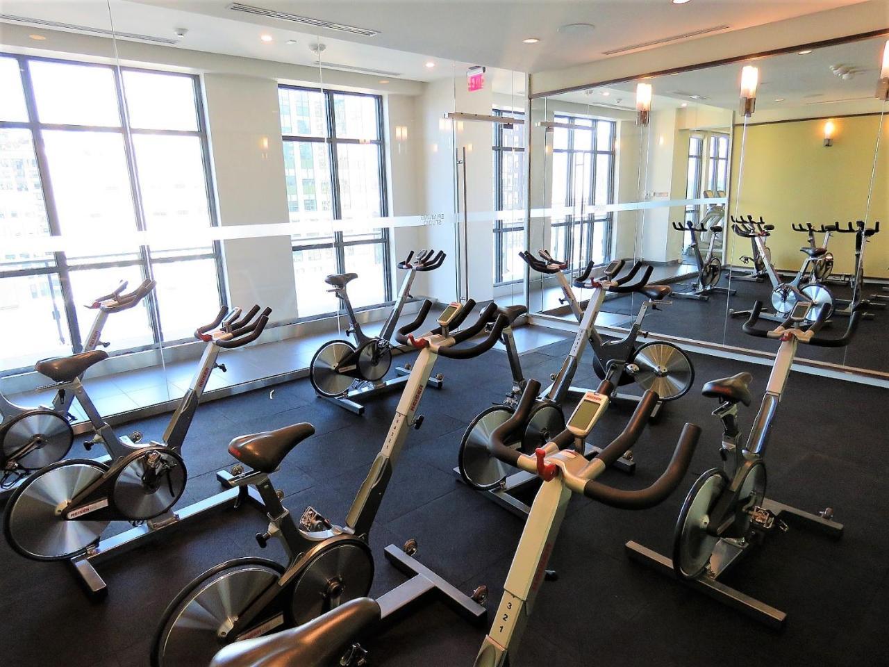 Apartment Upscale At Cn Tower, Metro Convention & Rogers Centre