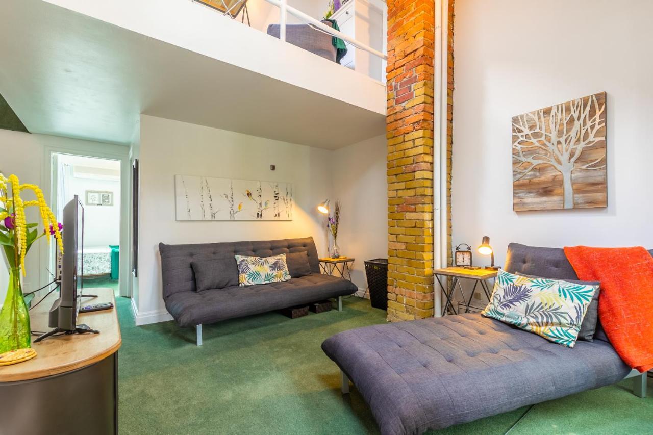 George Street Apartment Toronto