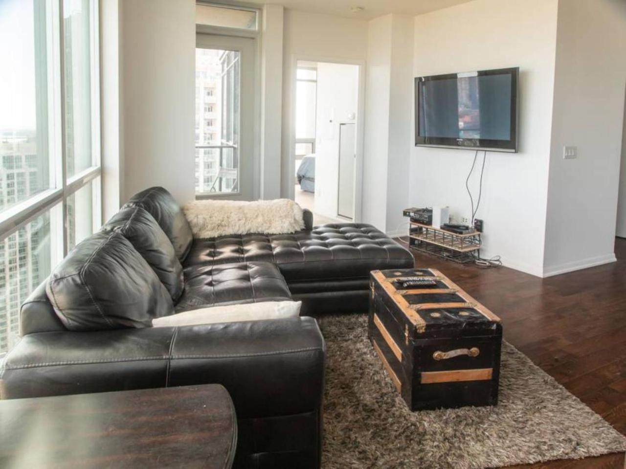 Apartment Modern 2 Bedroom With Cn Tower Views