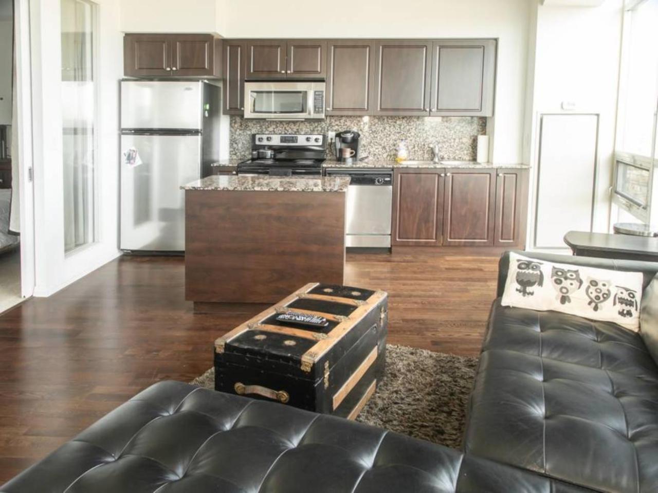 Apartment Modern 2 Bedroom With Cn Tower Views Toronto