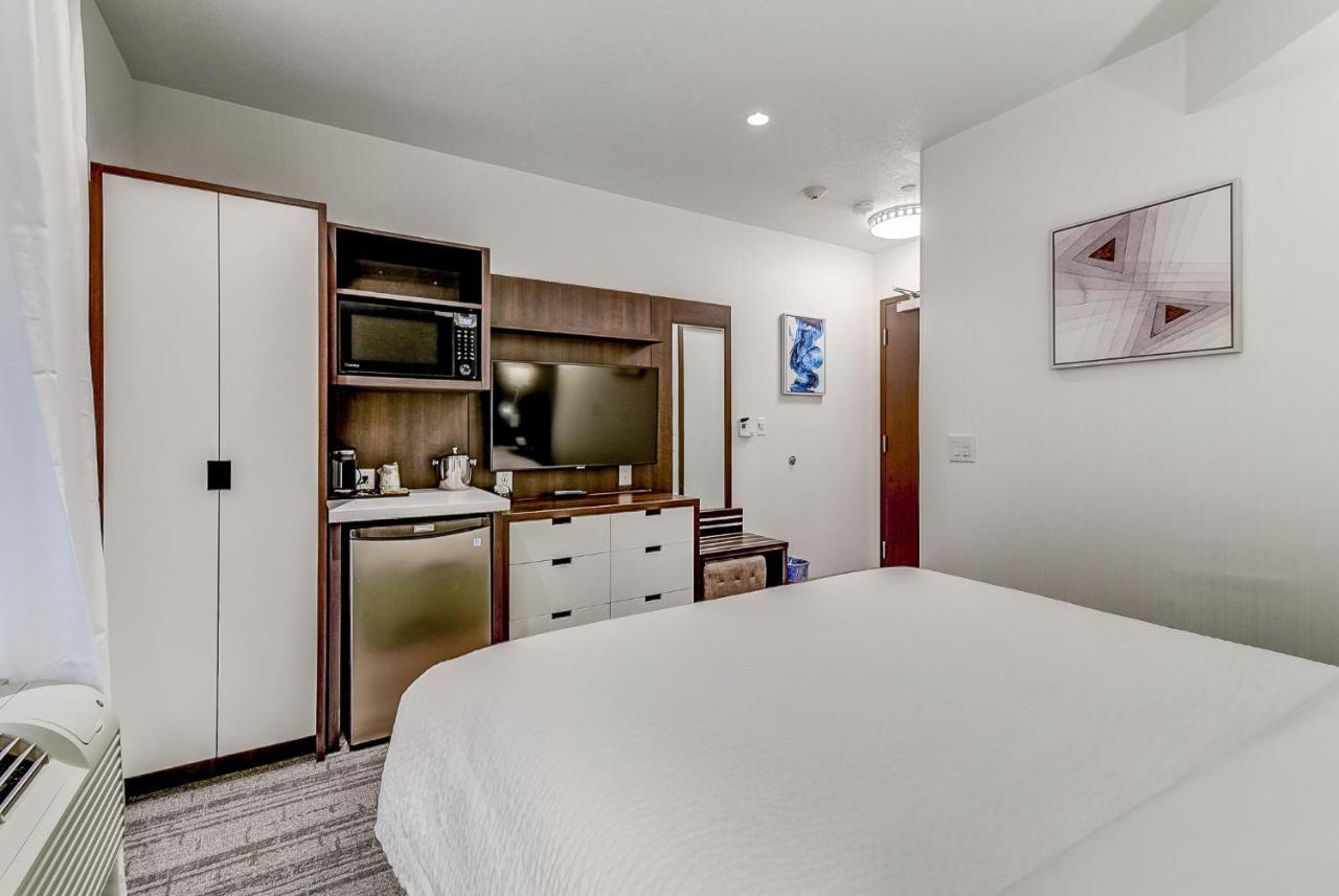 Est Hotel
