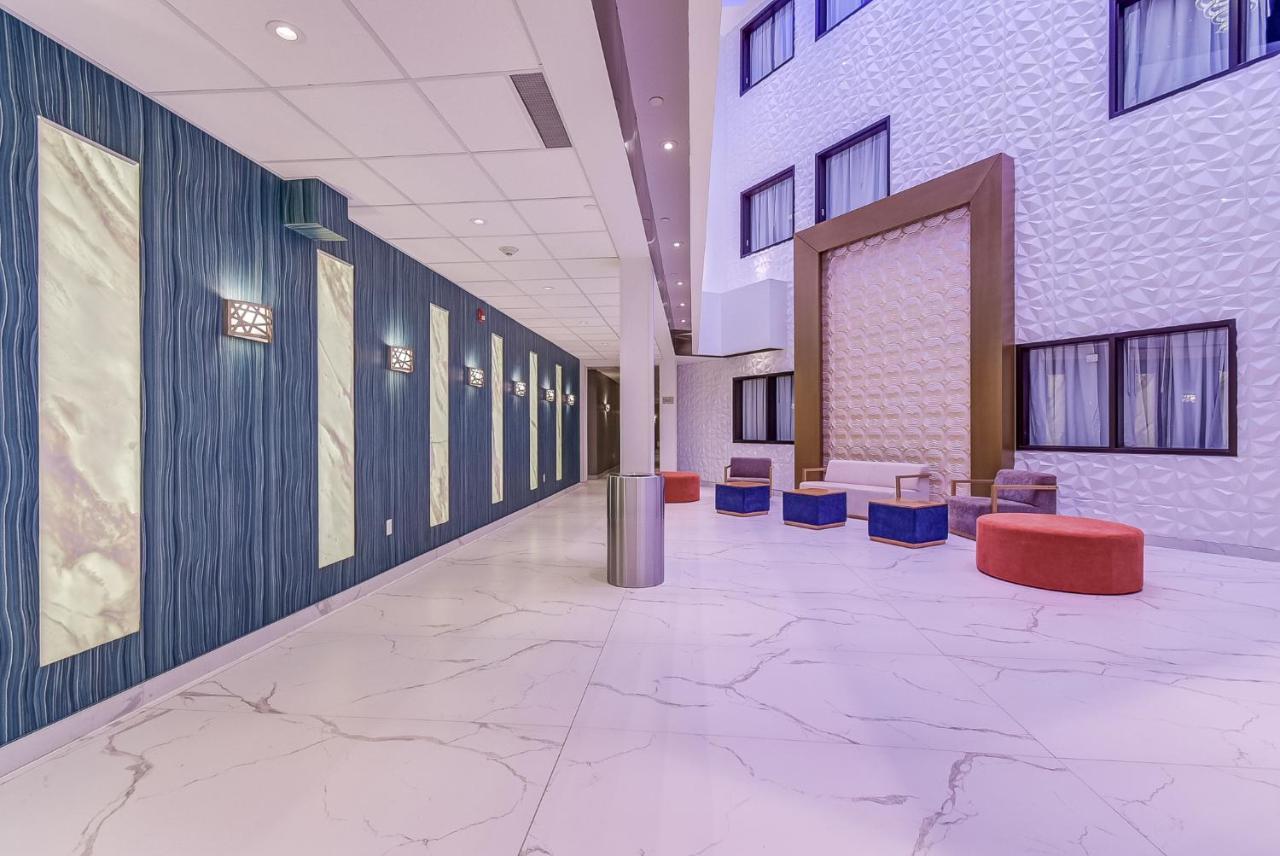 Est Hotel Toronto