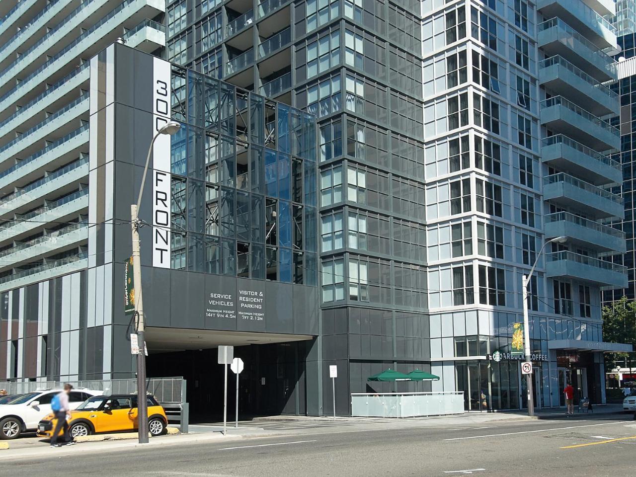 Red Maple Suites - Front Street Apartment Toronto