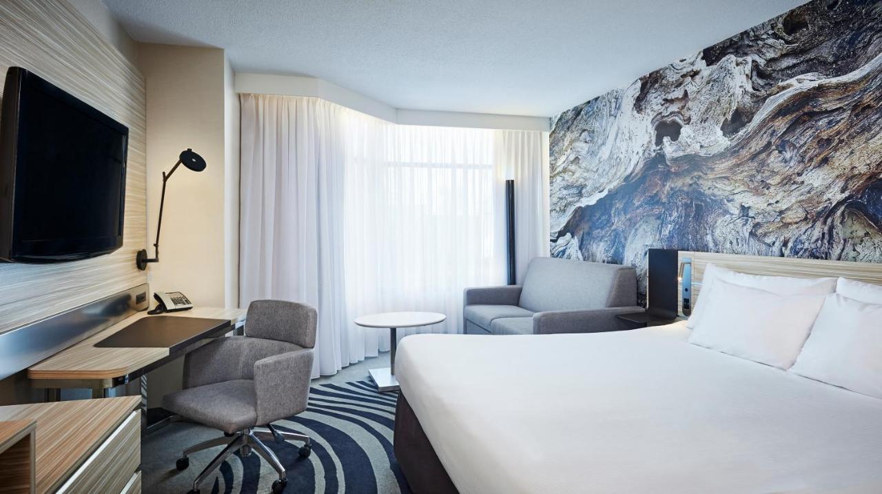 Novotel North York
