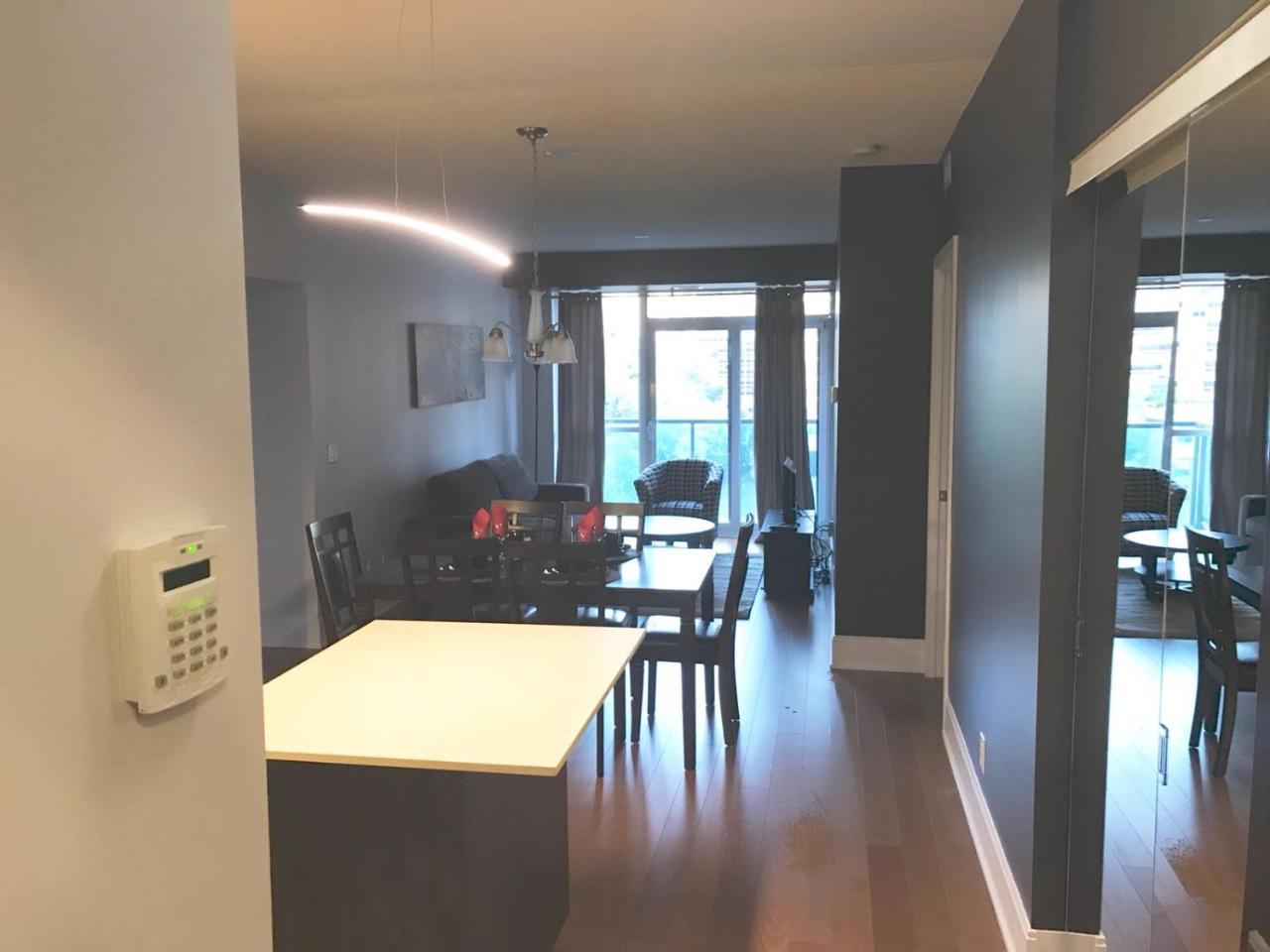 Furnished At Yonge & Eglinton By Canvas Apartment *