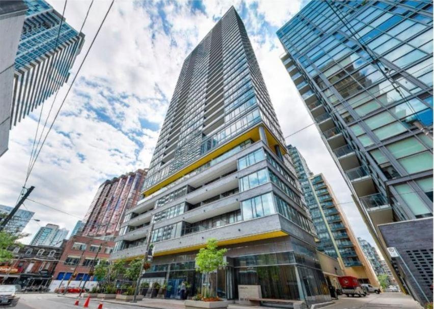 Executive On King Street Apartment