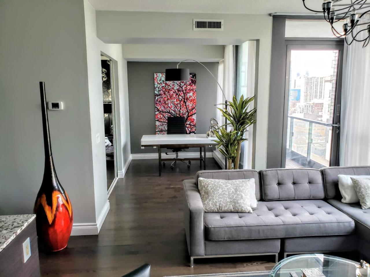 Executive On King Street Apartment *