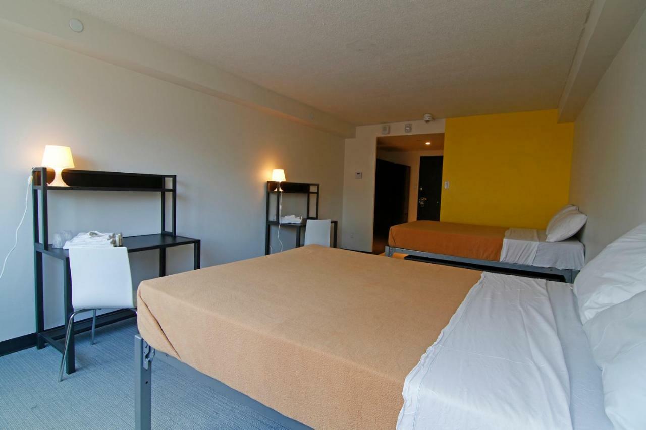 Parkside Student Downtown 3* Toronto