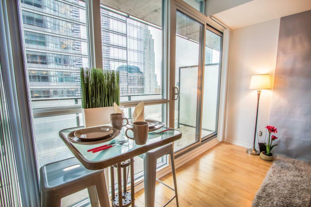 Micasa - Stylish In Maple Leaf Square Toronto