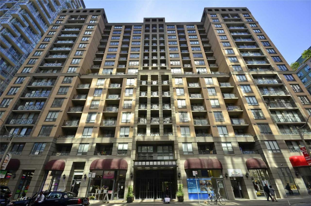 Luxury Accommodations - University Plaza Apartment