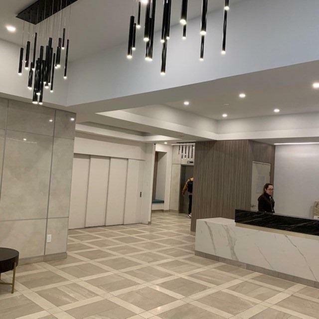 Apartment Luxury Accommodations - University Plaza Toronto
