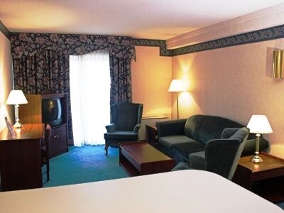 East Hotel *