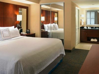 By Marriott Downtown / Entertainment District Hotel Toronto
