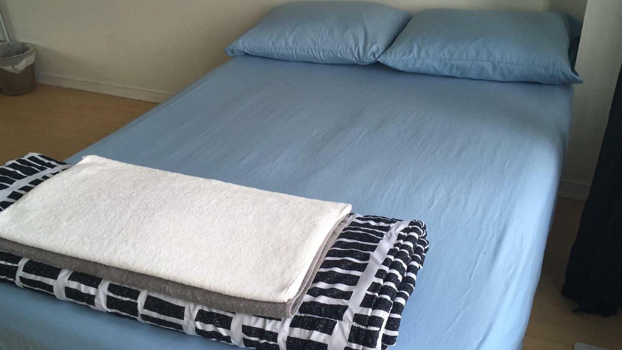 Airport Travelers Guest house Toronto